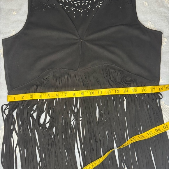 Idyllwind Black Sleeveless Fringe Top Western Style Size Medium - Picture 14 of 15